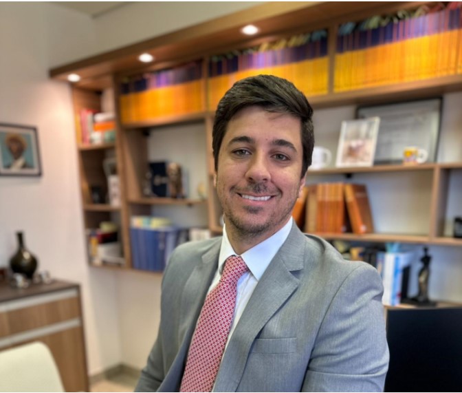 STJ revoga decisão e autoriza retorno de servidora municipal