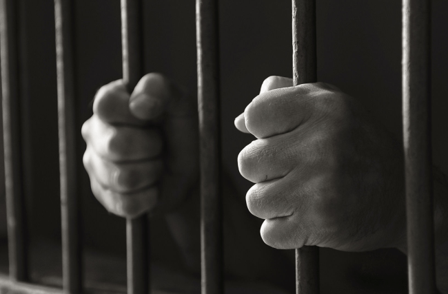 Prisão temporária decretada de ofício por juiz é revogada no TJ/SP